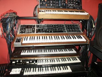Hammond, Dx7, Minimoog, Memorymoog Plus